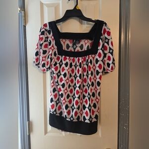 New Directions Red and Black Geometric Blouse